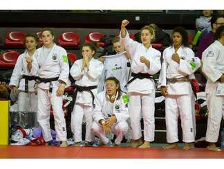 Julia CAMBOURS aux Championnats de France par Equipes Cadettes à l'INJ avec Eure Judo